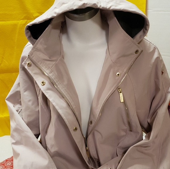 Michael Korr raincoat this is very soft pink NWT - Picture 2 of 3